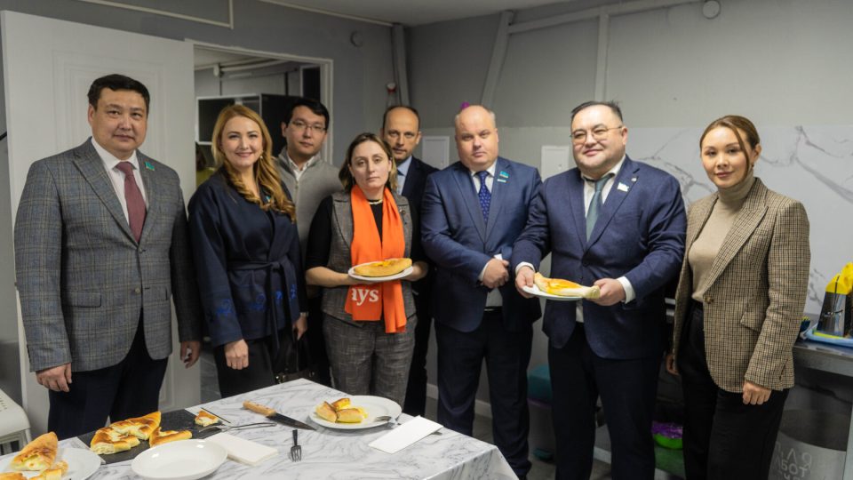 Астанада зорлық-зомбылық көрген әйелдер мен балаларға қолдау көрсетілді