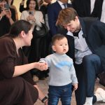 Александр Бублик проводит обряд «тұсау кесу»