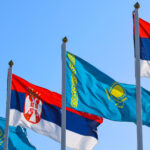 Флаги Сербии и Казахстана