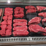 Мясо на витрине