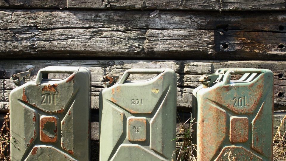 “Это разве не абсурд?!” — Токаев о ценах на авиатопливо в Казахстане