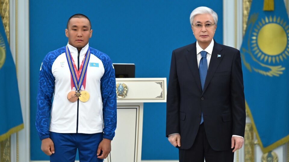 Президент наградил Ербола Хамитова орденом Барыс III степени